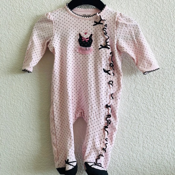 Onsie - Picture 7 of 7
